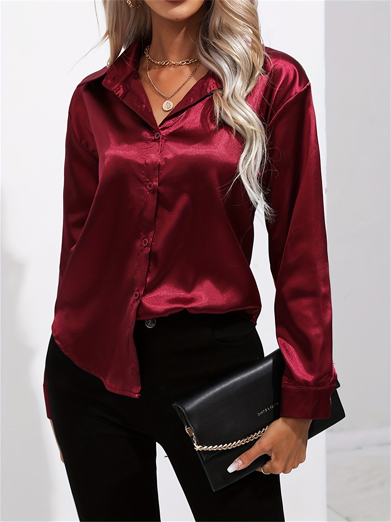 Blusa de satén de manga larga - Cuello con solapa y tejido ligero