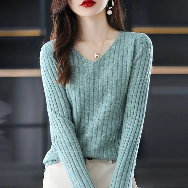 Irene | Jersey de punto con cuello de pico y corte entallado para mujer
