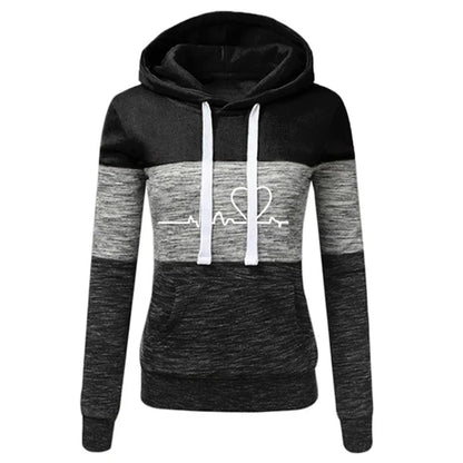 Monica | Sudadera entallada con capucha y estampado de corazones y latidos para mujer