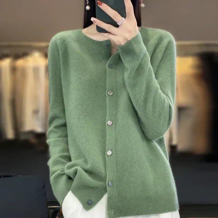 Damski sweter rozpinany z dzianiny z dekoltem w serek