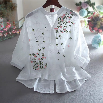 Blusa con estampado floral - Diseño con botones delanteros y cuello alto