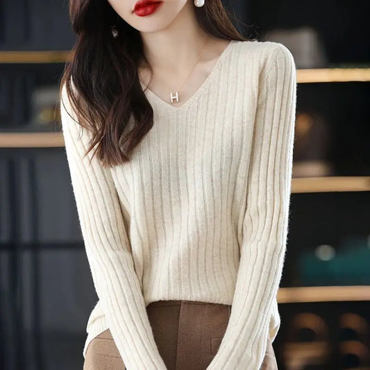 Irene | Jersey de punto con cuello de pico y corte entallado para mujer