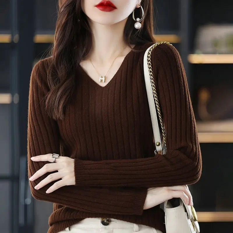 Irene | Jersey de punto con cuello de pico y corte entallado para mujer