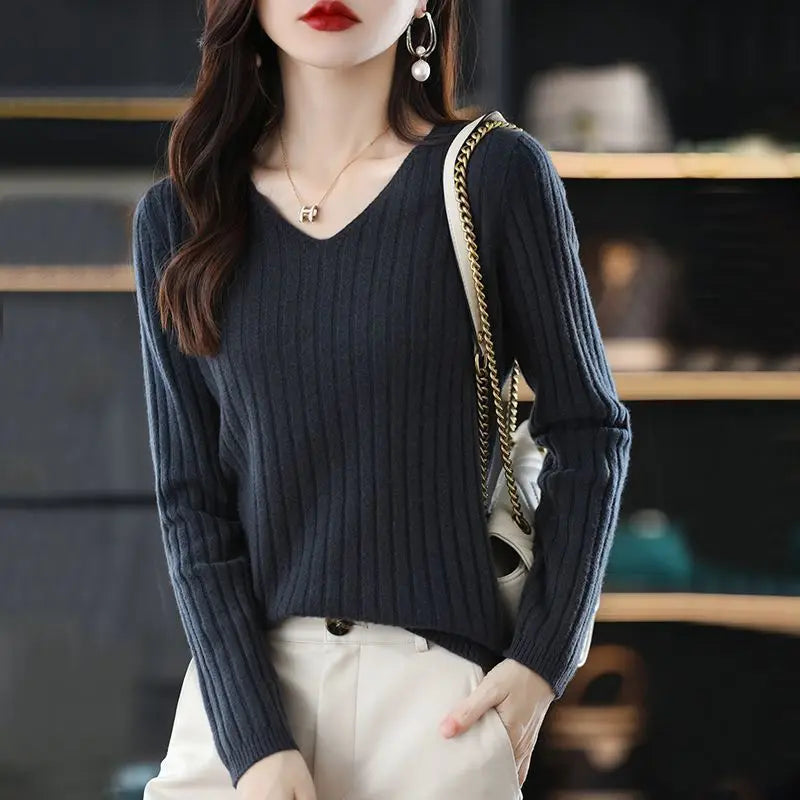 Irene | Jersey de punto con cuello de pico y corte entallado para mujer