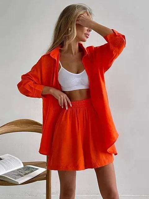 Conjunto de mujer con blusa y pantalón