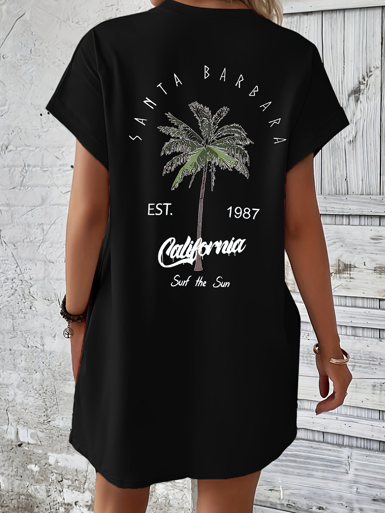 Vestido camiseta - Estampado de palmeras con bolsillo y ajuste cómodo