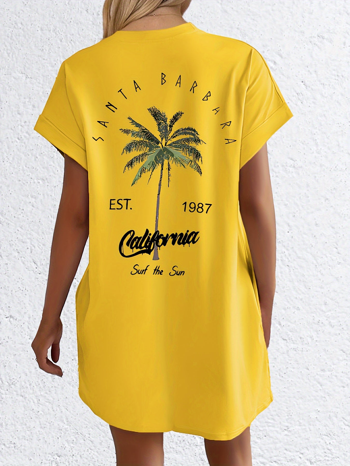 Vestido camiseta - Estampado de palmeras con bolsillo y ajuste cómodo
