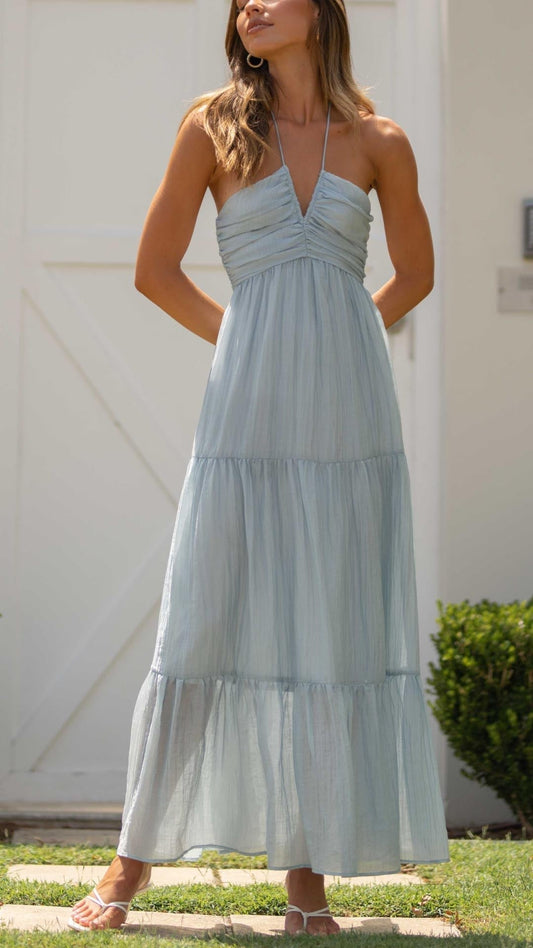 Vestido largo halter azul brillante transparente y etéreo