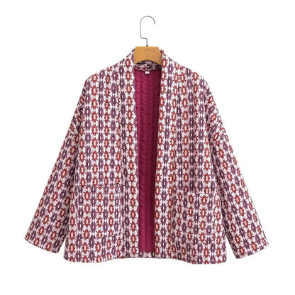 Elegante chaqueta étnica de mujer