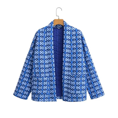 Elegante chaqueta étnica de mujer