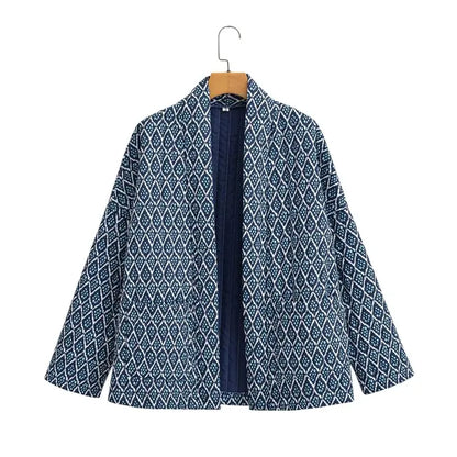 Elegante chaqueta étnica de mujer