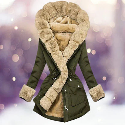 Cálida chaqueta de moda con un acogedor forro de felpa
