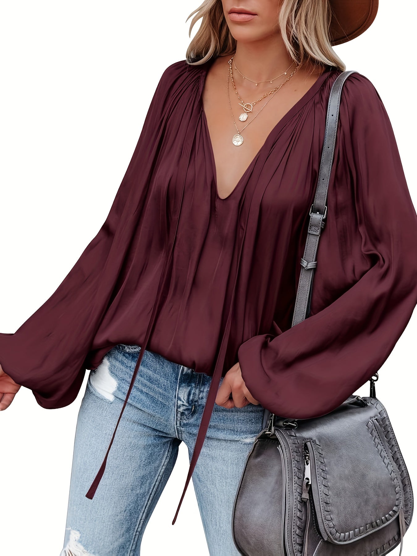 Blusa con cuello en V y manga farol - Diseño satinado y semitransparente