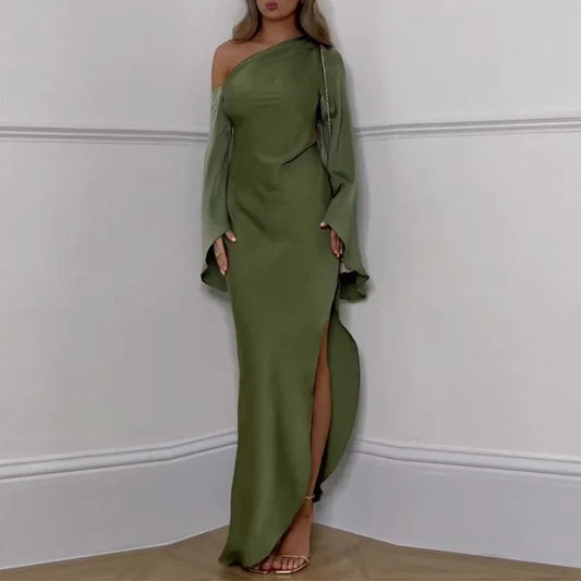 Vestido largo con escote asimétrico y sofisticada abertura para ocasiones especiales