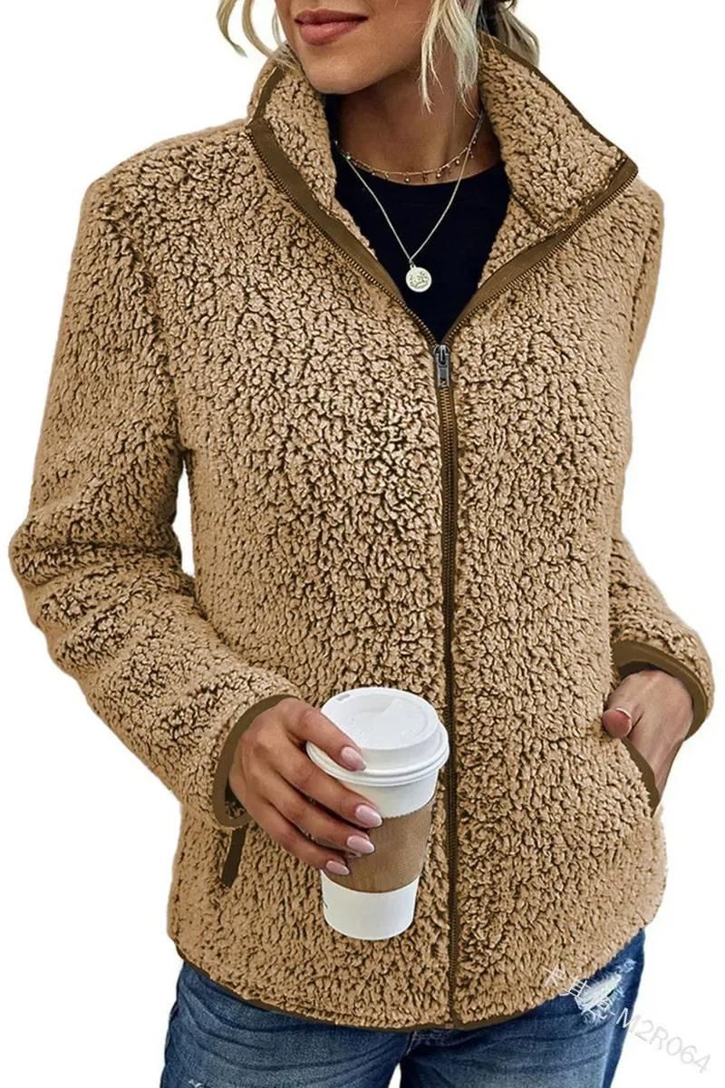Chaqueta cálida con cuello alto y cremallera | Willa