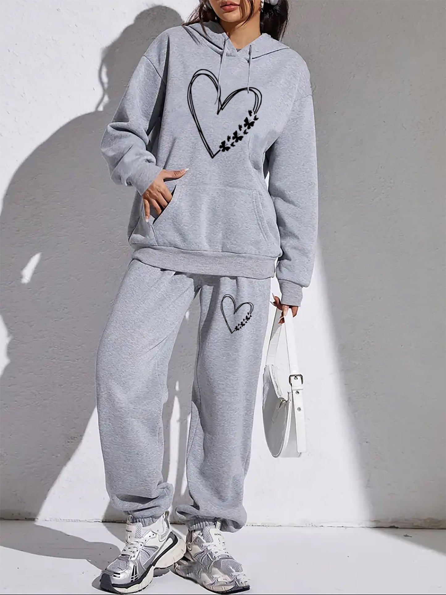 Elisa | Conjunto de Chándal con Capucha y Joggers Love - Ideal para Otoño/Invierno