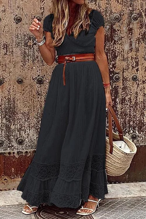 Maxi vestido con mangas cortas, encaje y escote en V