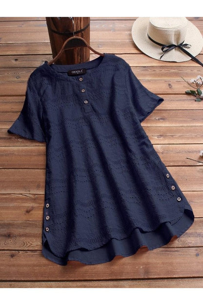 Blusa informal bordada de estilo bohemio con mangas cortas y cierre de botones