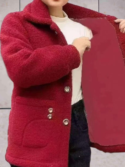 Chaqueta polar de mujer con cuello de polo y cierre de botones