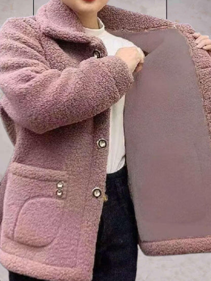 Chaqueta polar de mujer con cuello de polo y cierre de botones