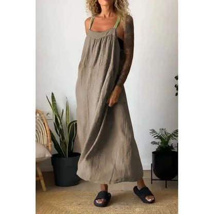 Vestido largo de chambray con bolsillos y tirantes en contraste en azul beau