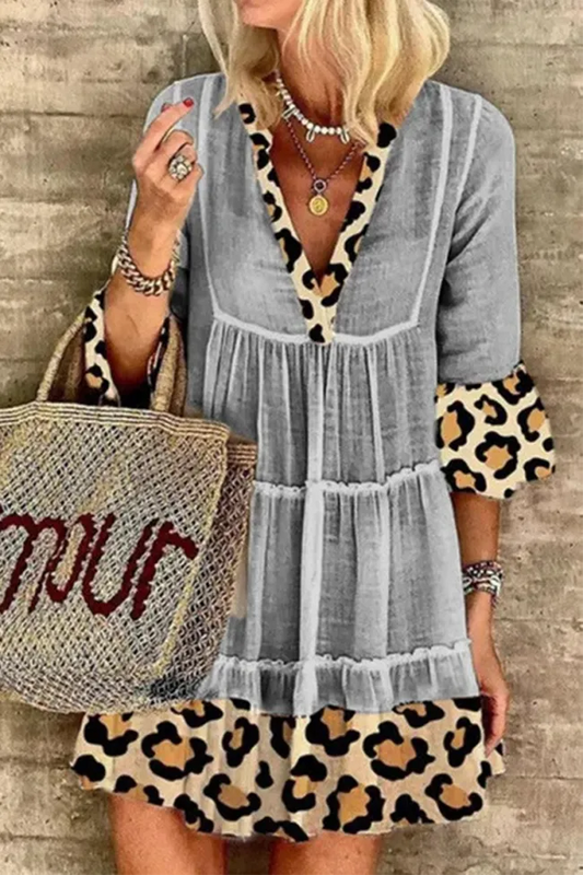 Vestido casual con estampado de leopardo y detalles de encaje