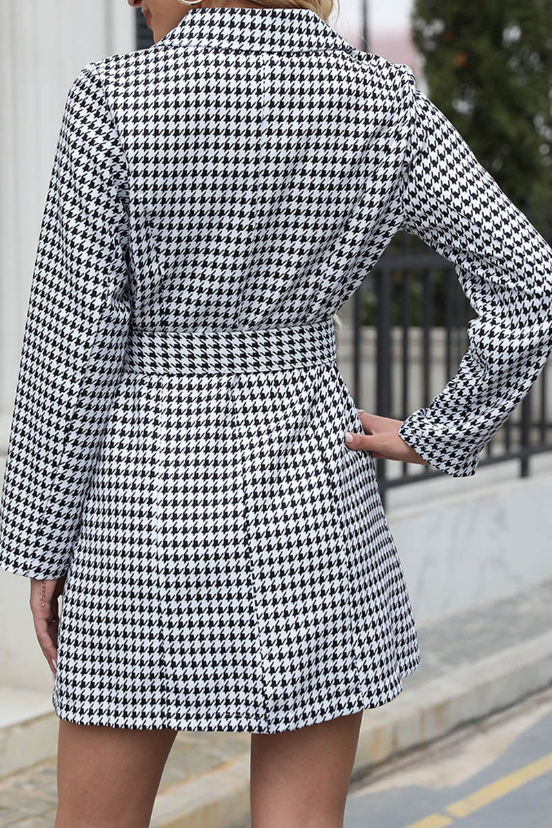 Vestido moderno y elegante