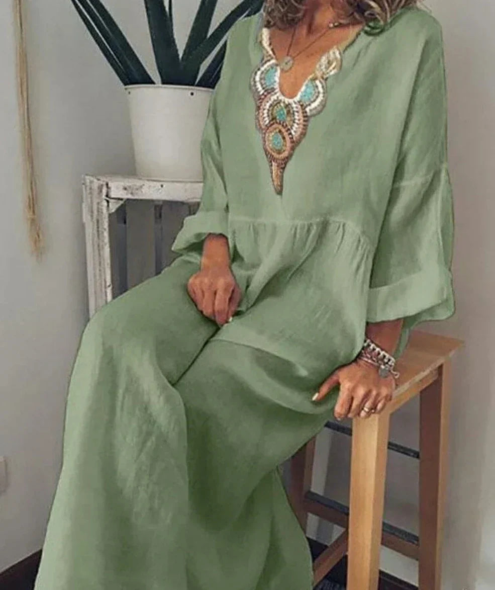 Vestido de ocio con mangas largas y escote en V