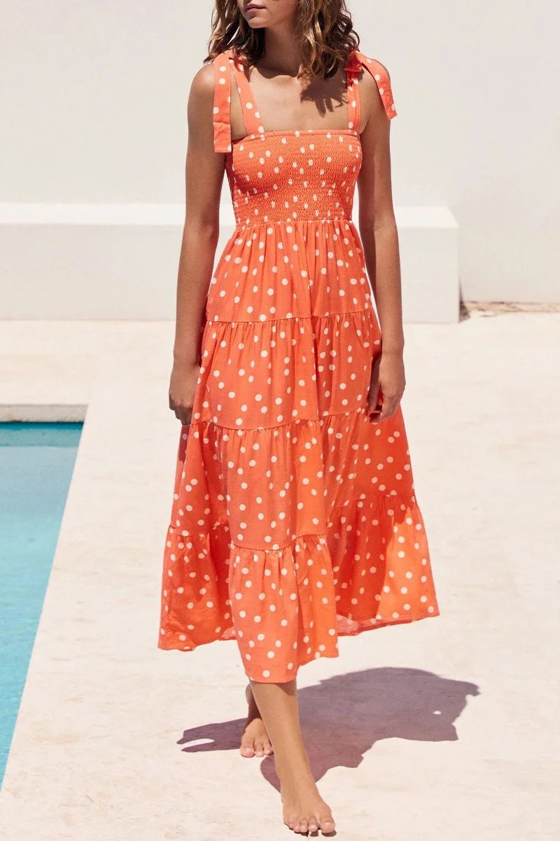 Vestidos con tirantes finos y lunares en Fashion Street