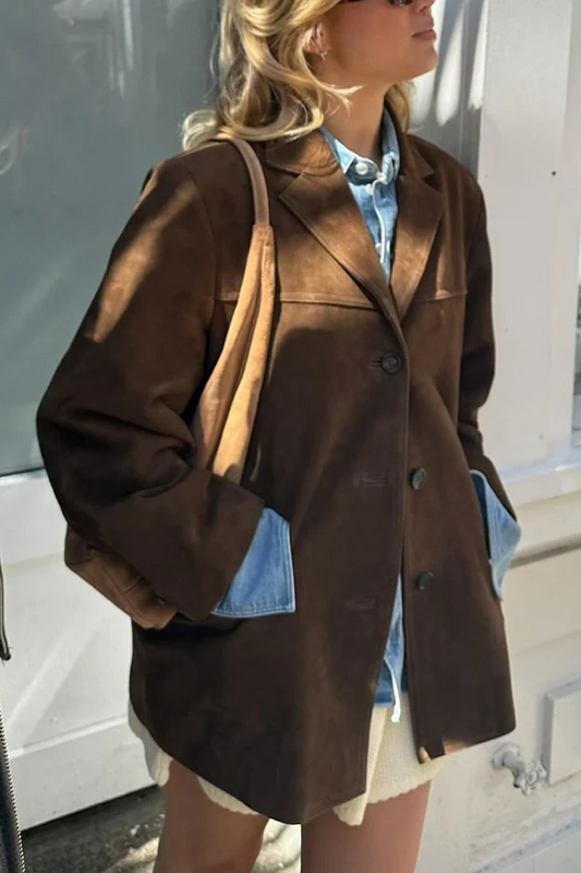 Chaqueta de moda con cuello clásico y mangas largas para lucir con estilo