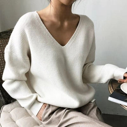 Rhea | Jersey de invierno de punto con cuello en V de lana blanca suave para mujer