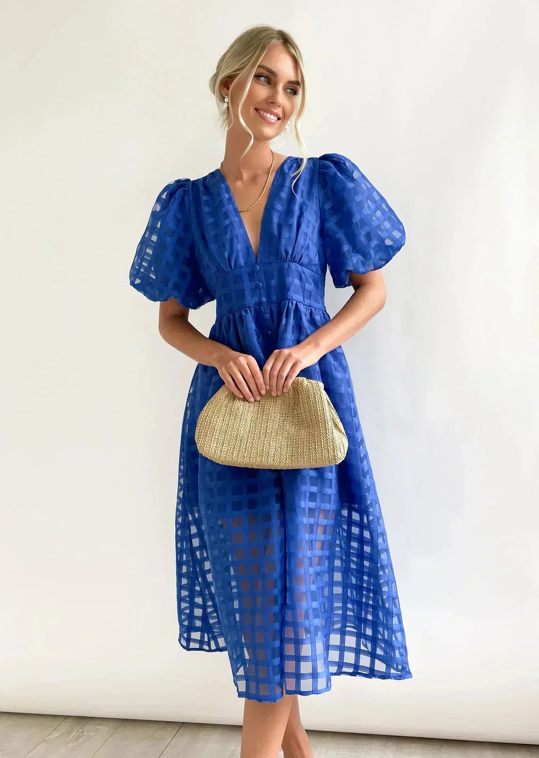 Vestido a cuadros con mangas fruncidas