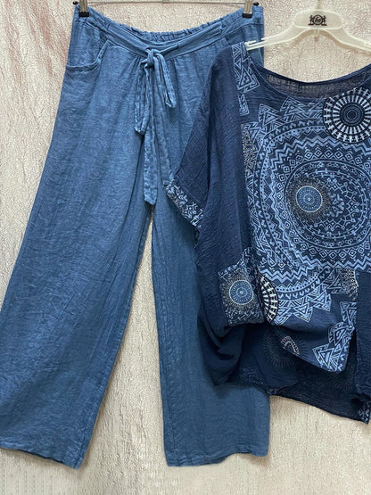 Conjunto de dos piezas con estampado bohemio gratis