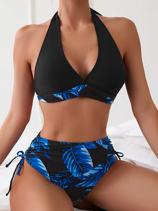 Elegante bikini halter con estampado de hojas tropicales