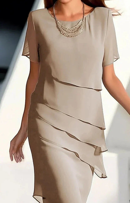 Vestido elegante con pliegues y ligereza