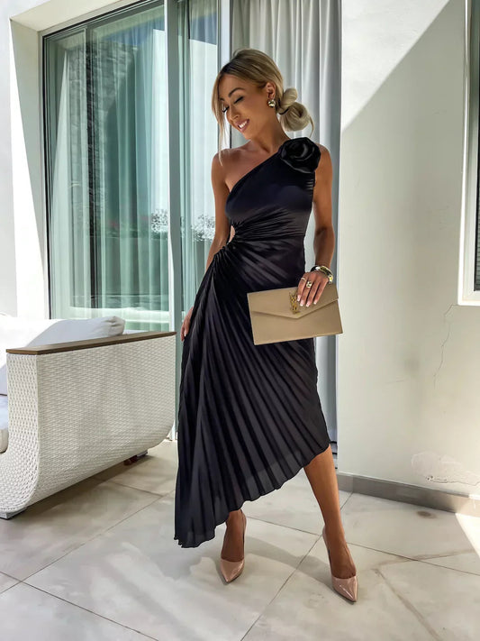 Elegante vestido midi con diseño asimétrico y un tirante