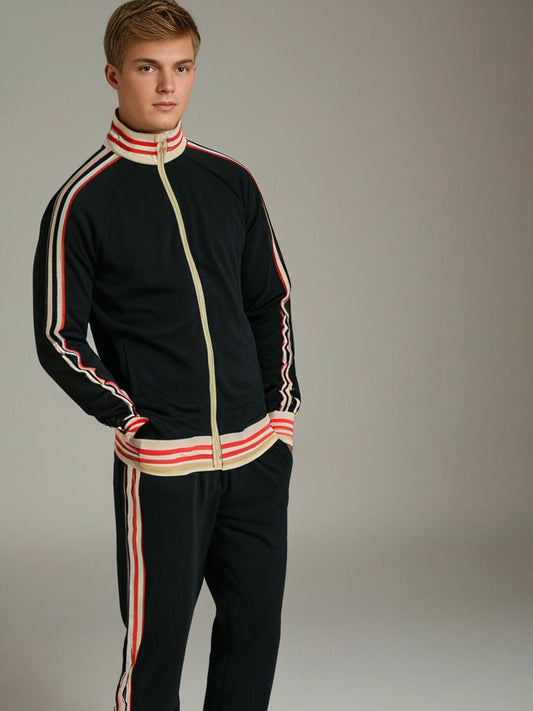 Conjunto de chándal a rayas y pantalón deportivo para hombre