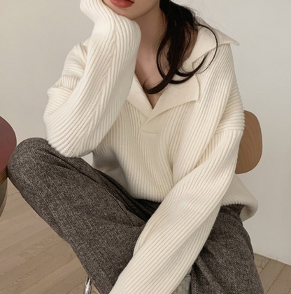 Jersey de invierno Laure con cuello de pico - Cómodo y elegante