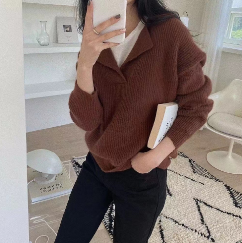 Jersey de invierno Laure con cuello de pico - Cómodo y elegante
