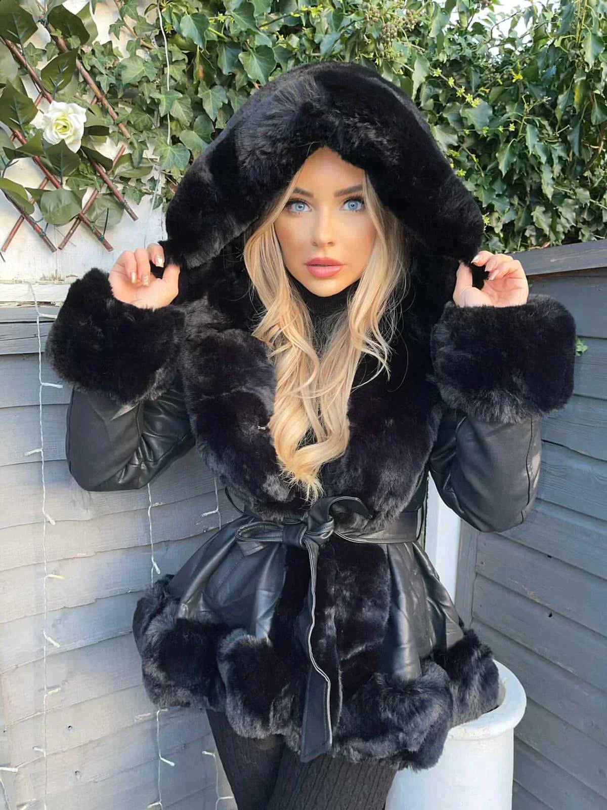 Abrigo de invierno con capucha | Blanco | Cómodo y protector