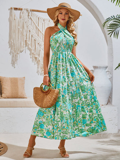 vestido con estampado y elegante escote haltern de MW | Resort Style