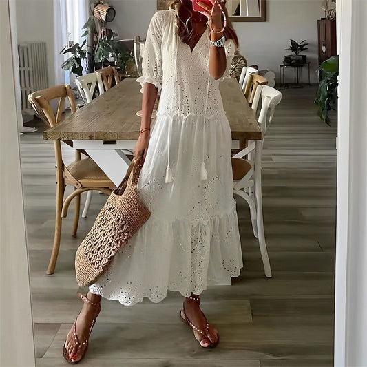 - Elegante vestido blanco de verano