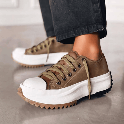 Jinky Sneakers | Zapatos con cordones de plataforma de moda