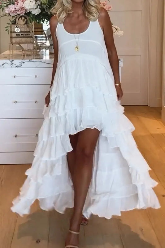 Beautiful ladies' dress, corto por delante y largo por detrás con volantes