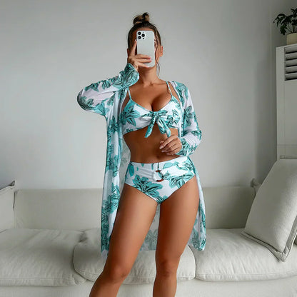 Elegante bikini de verano de talle alto con estampado floral