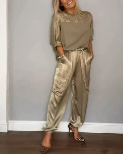 Conjunto de dos piezas con top y pantalón de raso unicolor para mujer