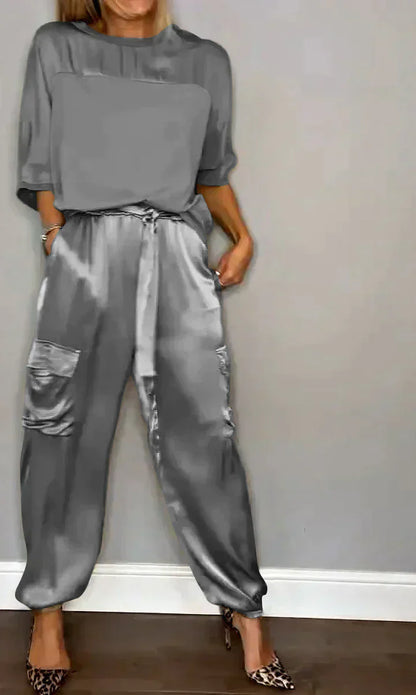 Traje de dos piezas de satén liso con top medio largo y pantalón medio largo para mujer
