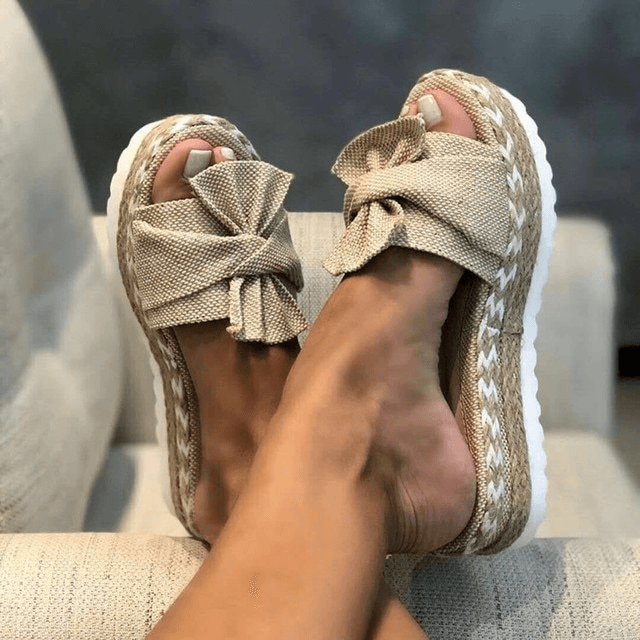 Sandalias Kamiyah | Sandalias de verano con tacón de cuña tejido y detalle de lazo