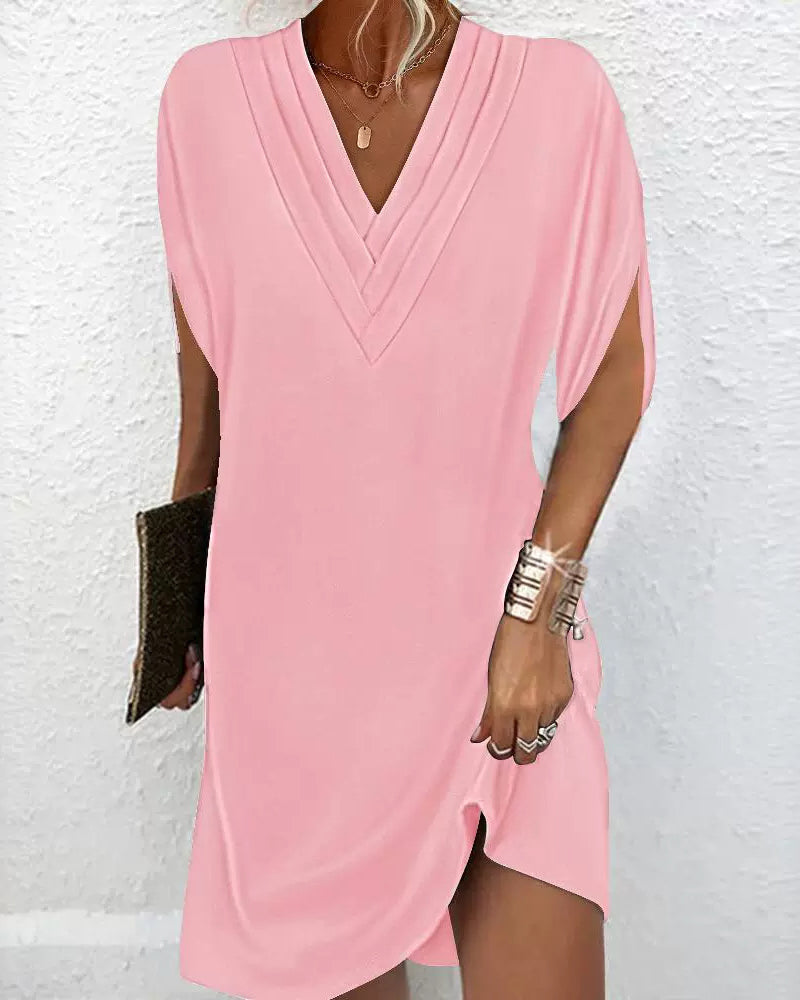 Vestido corto con escote en V y mangas suaves para ocasiones especiales