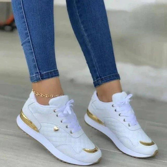 Nelle Sneakers | Elegantes zapatillas de mujer con detalles dorados